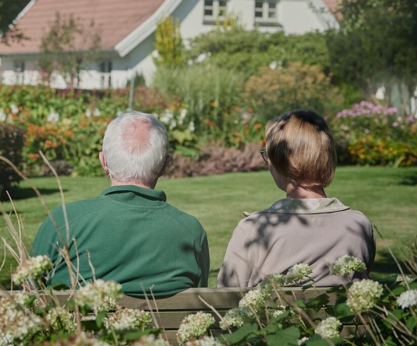 ET VÆRDIGT SENIORLIV MED FRIHED, NÆRHED OG SUNDHED